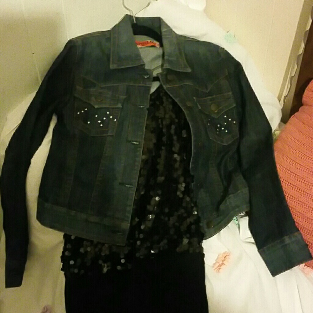BLUE JEAN JACKET
